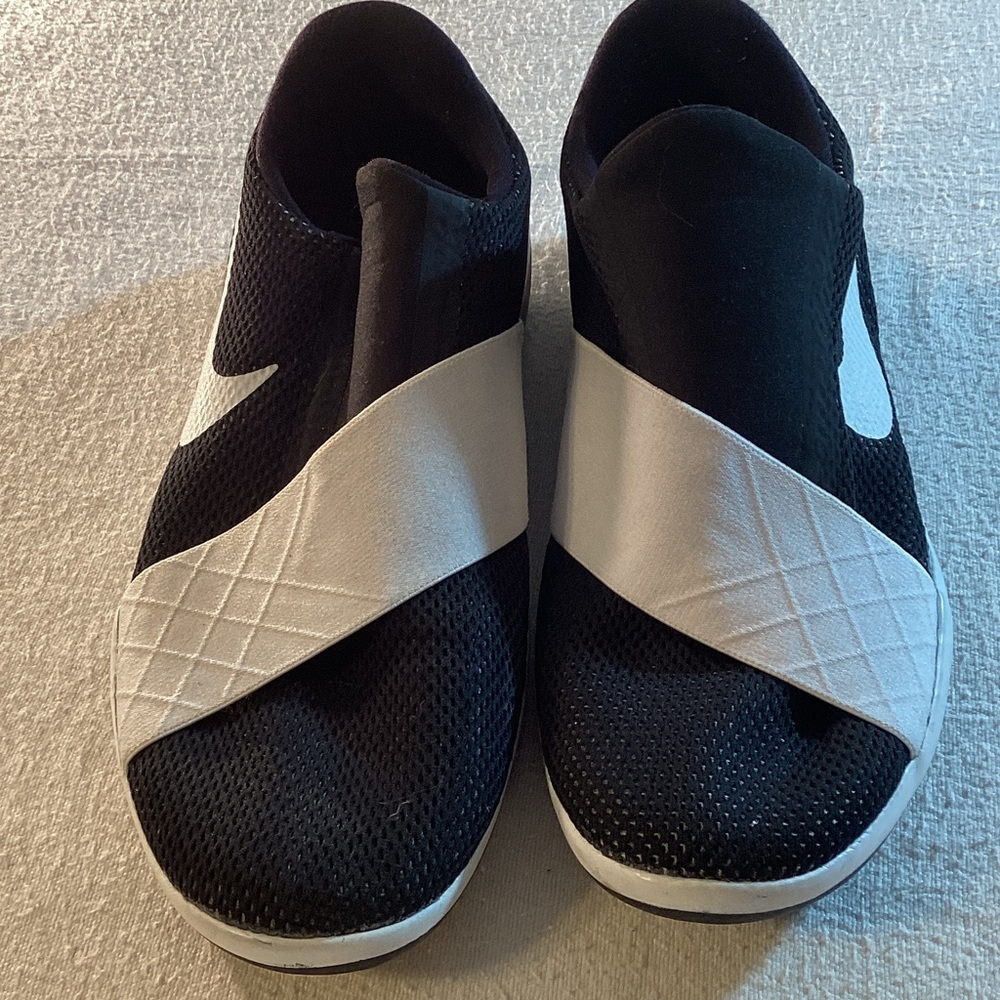 Nike Black and White Athletic Shoes